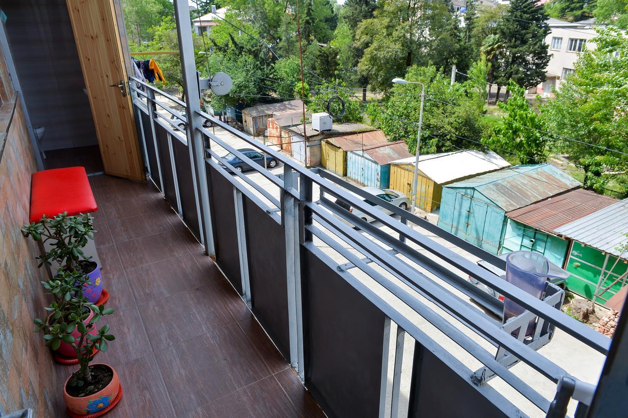 Apartment On Rustaveli Avenue 쿠타이시 외부 사진