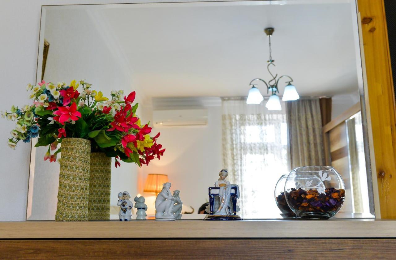 Apartment On Rustaveli Avenue 쿠타이시 외부 사진