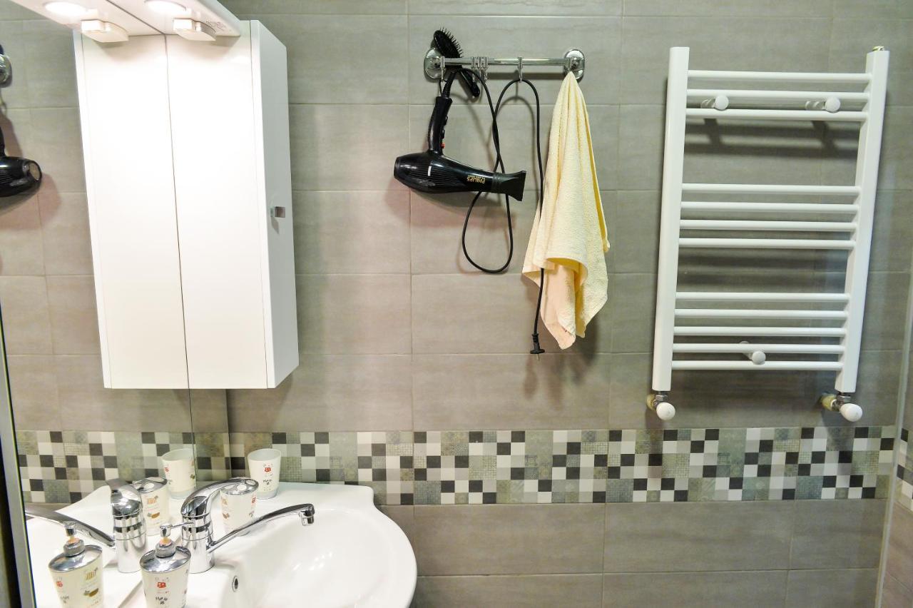 Apartment On Rustaveli Avenue 쿠타이시 외부 사진