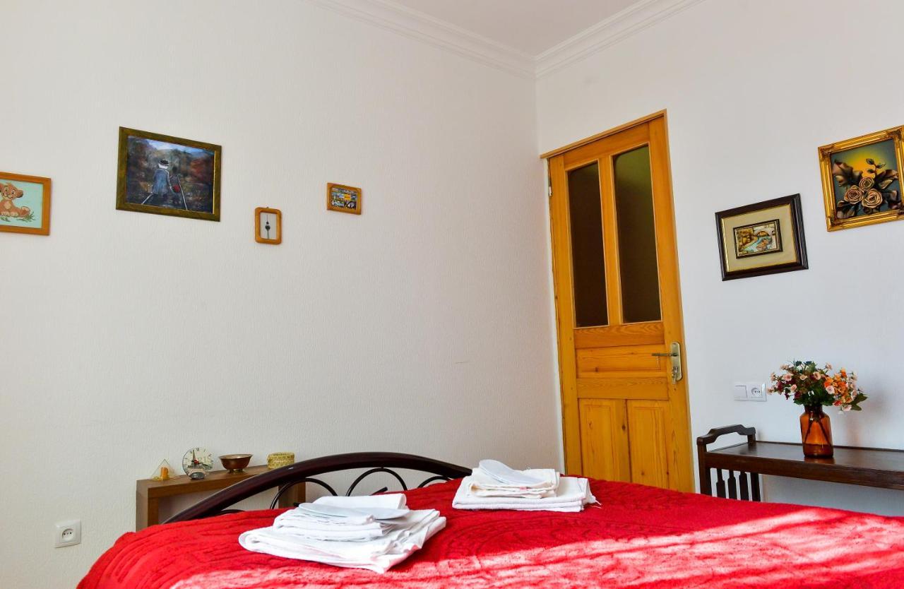 Apartment On Rustaveli Avenue 쿠타이시 외부 사진